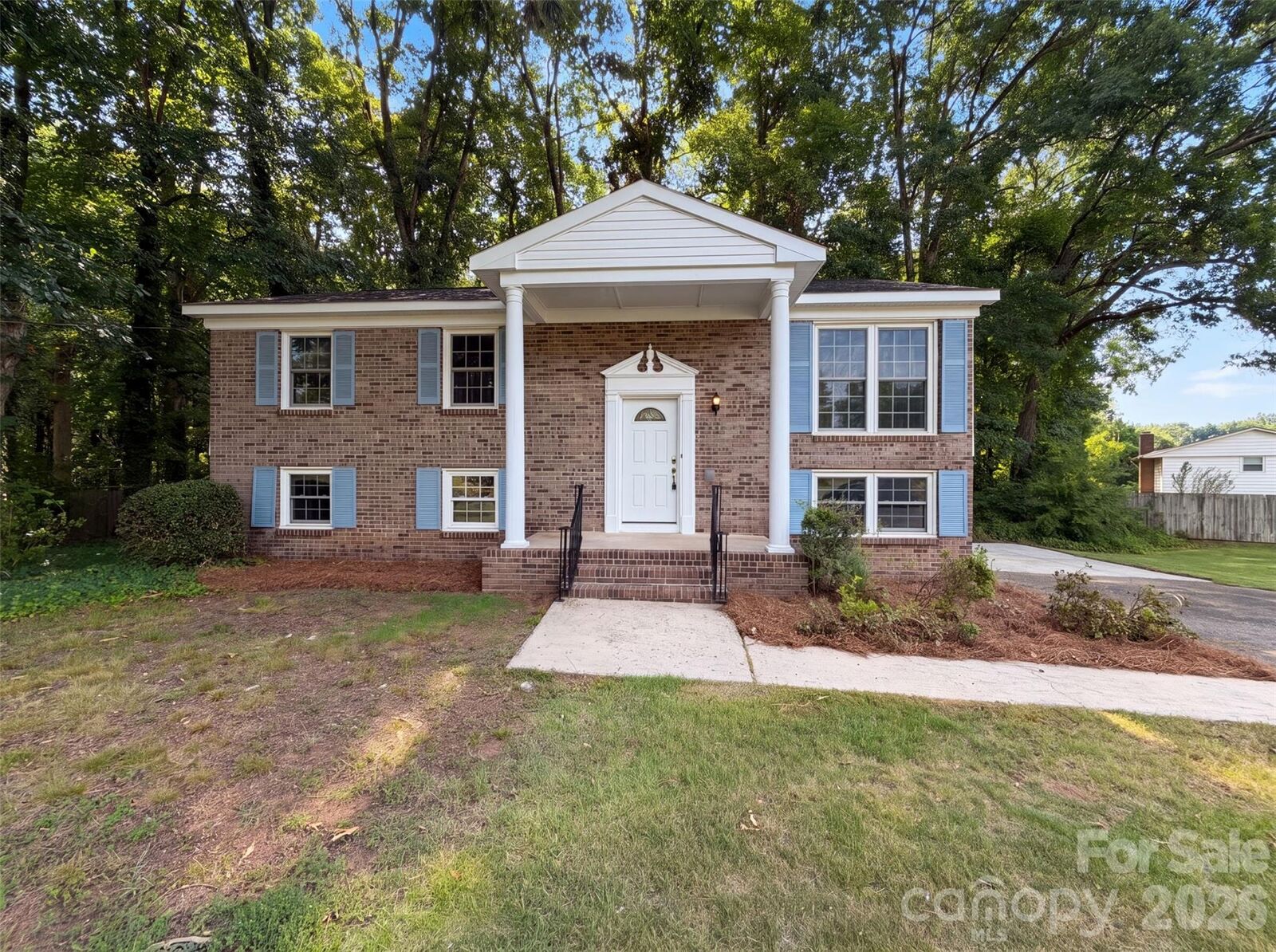 Property Photo: 1716 Timberlane Street NC 28054