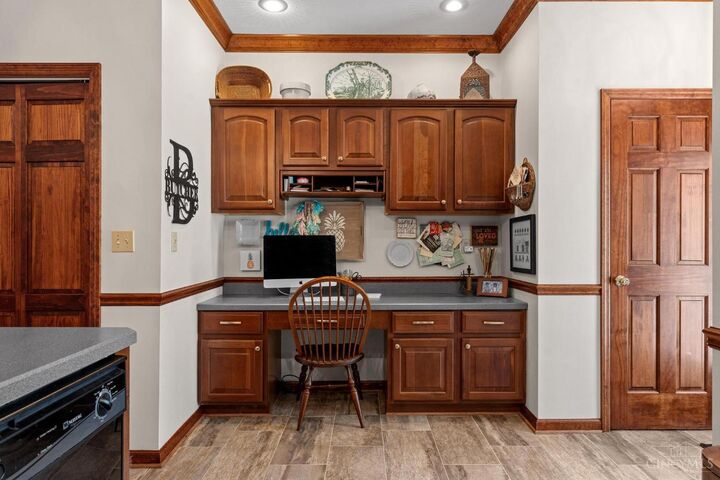 Property Photo:  307 Leyland Park Drive  OH 45177 