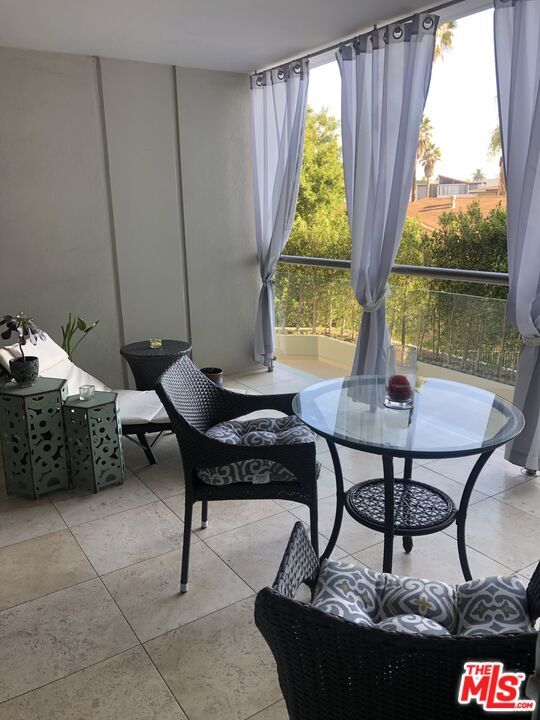 Property Photo: 201 Ocean Ave CA 90402