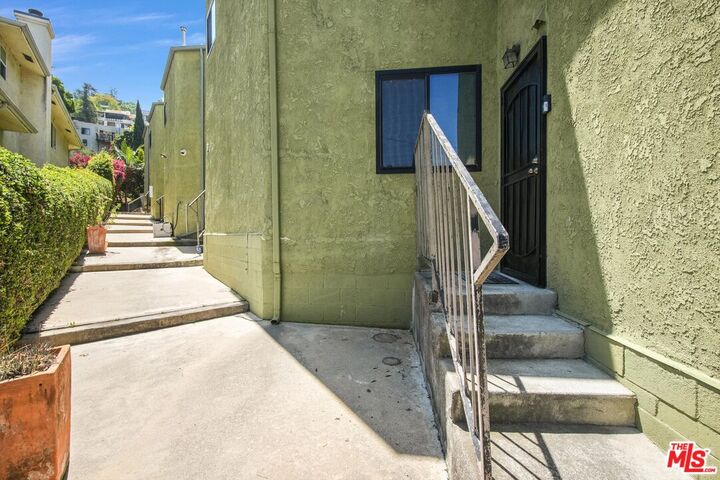 Property Photo: 1766 Griffith Park Blvd CA 90026