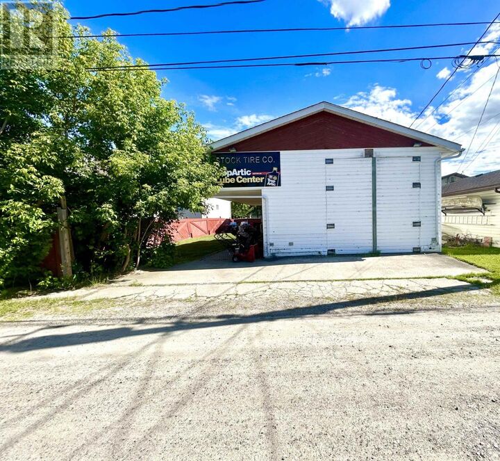 Property Photo:  626 Second Street West  ON P9A 2Z8 