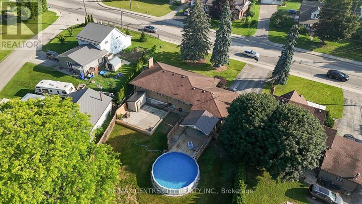Property Photo: 303 Simcoe Street ON N4G 2J5