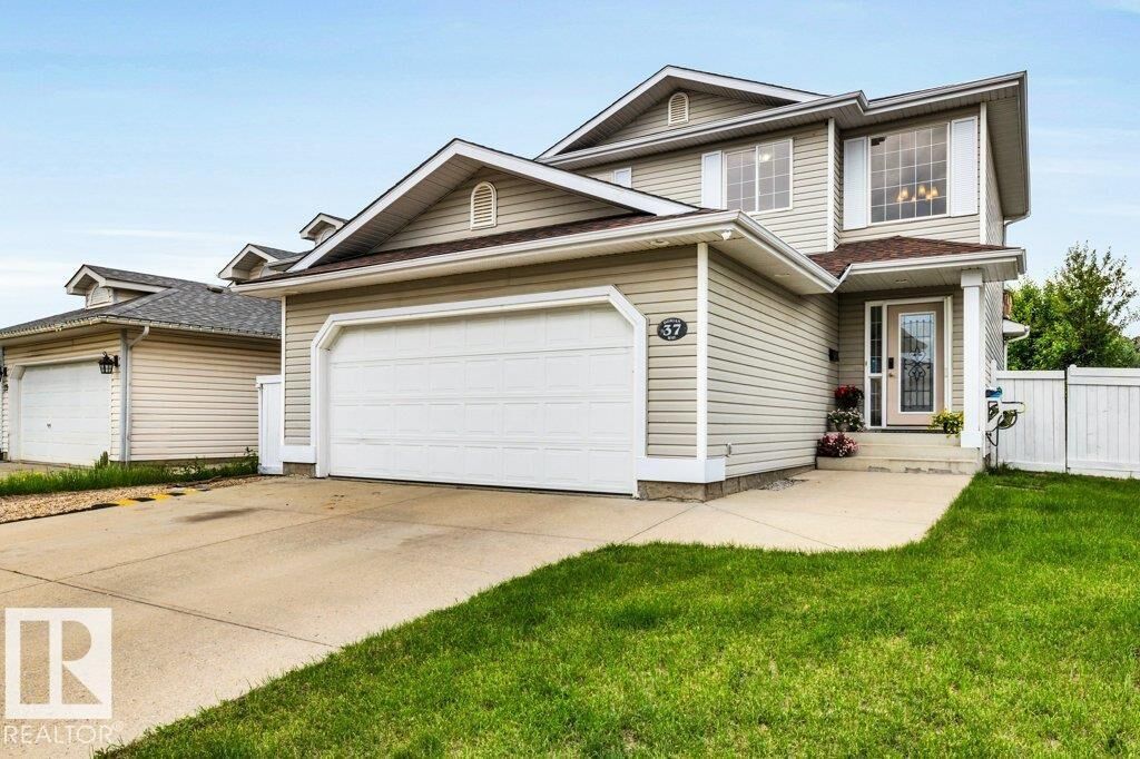 Property Photo: 37 Dorian Wy AB T8H 1Y2