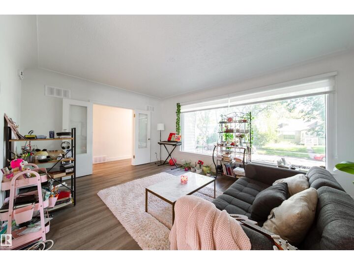 Property Photo:  10671 63 Av NW  AB T6H 1P7 