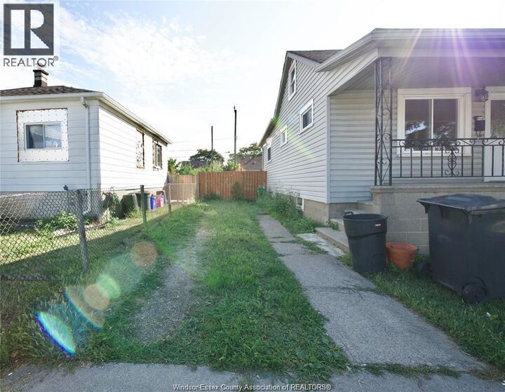 Property Photo:  1636 Cadillac  ON N8Y 2V5 