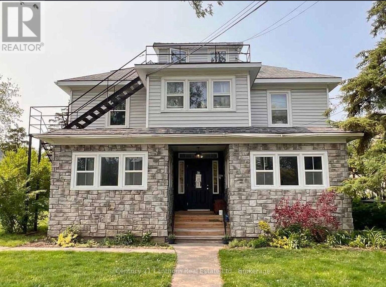 Property Photo: 47 King Street 4 ON K0K 2T0
