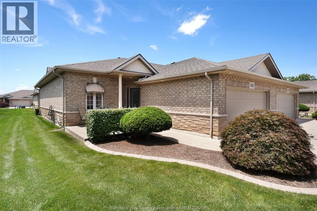 Property Photo:  5925 Ballantrae Crescent 68  ON N9J 3Y7 
