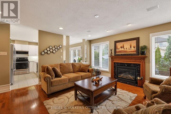 Property Photo:  7 Drysdale Street  ON K2K 3L3 