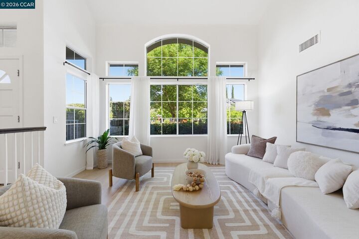 Property Photo:  601 Ambience Way  CA 94506 
