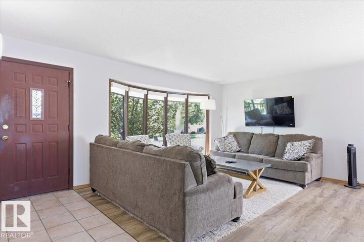 Property Photo:  141 Green Ash Drive  AB T9A 2H7 