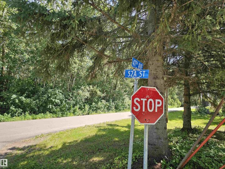 Property Photo: 5219 47A Avenue AB T0E 0A0