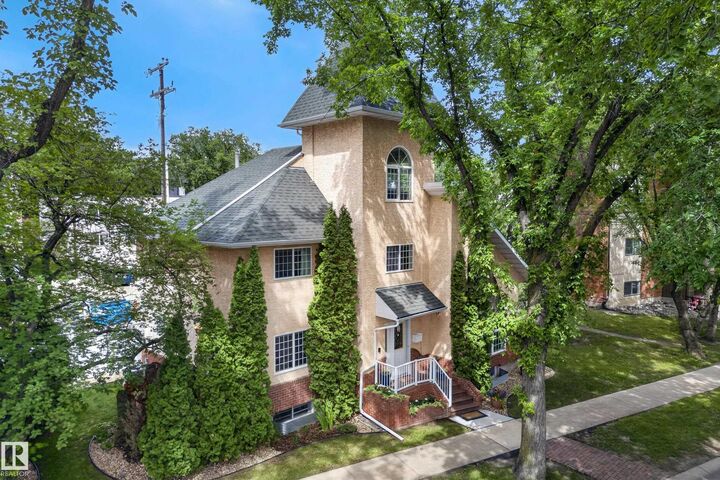 Property Photo:  10746 University Avenue NW  AB T6E 4P9 