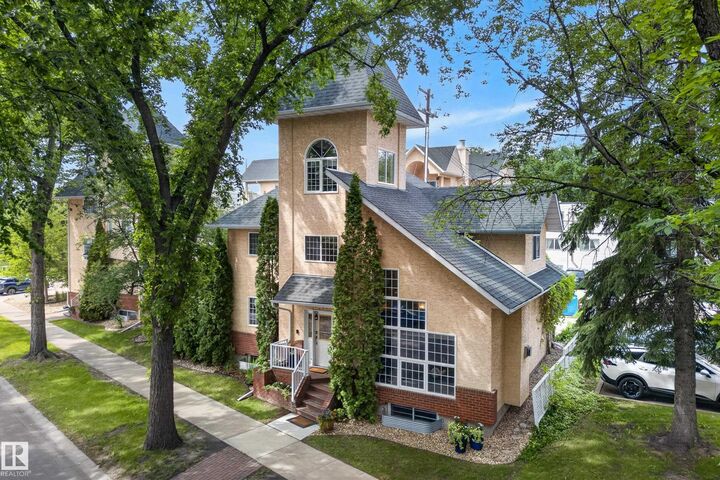Property Photo: 10746 University Avenue NW AB T6E 4P9