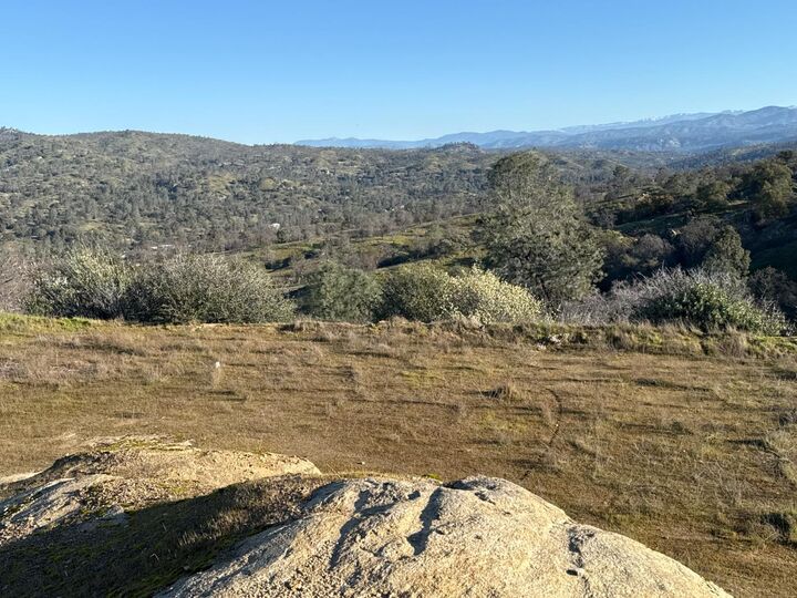 Property Photo:  1572 Lilley Mountain Drive  CA 93614 