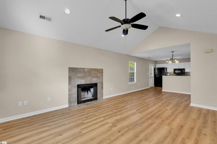 Property Photo: 103 Mosspoint Drive SC 29617