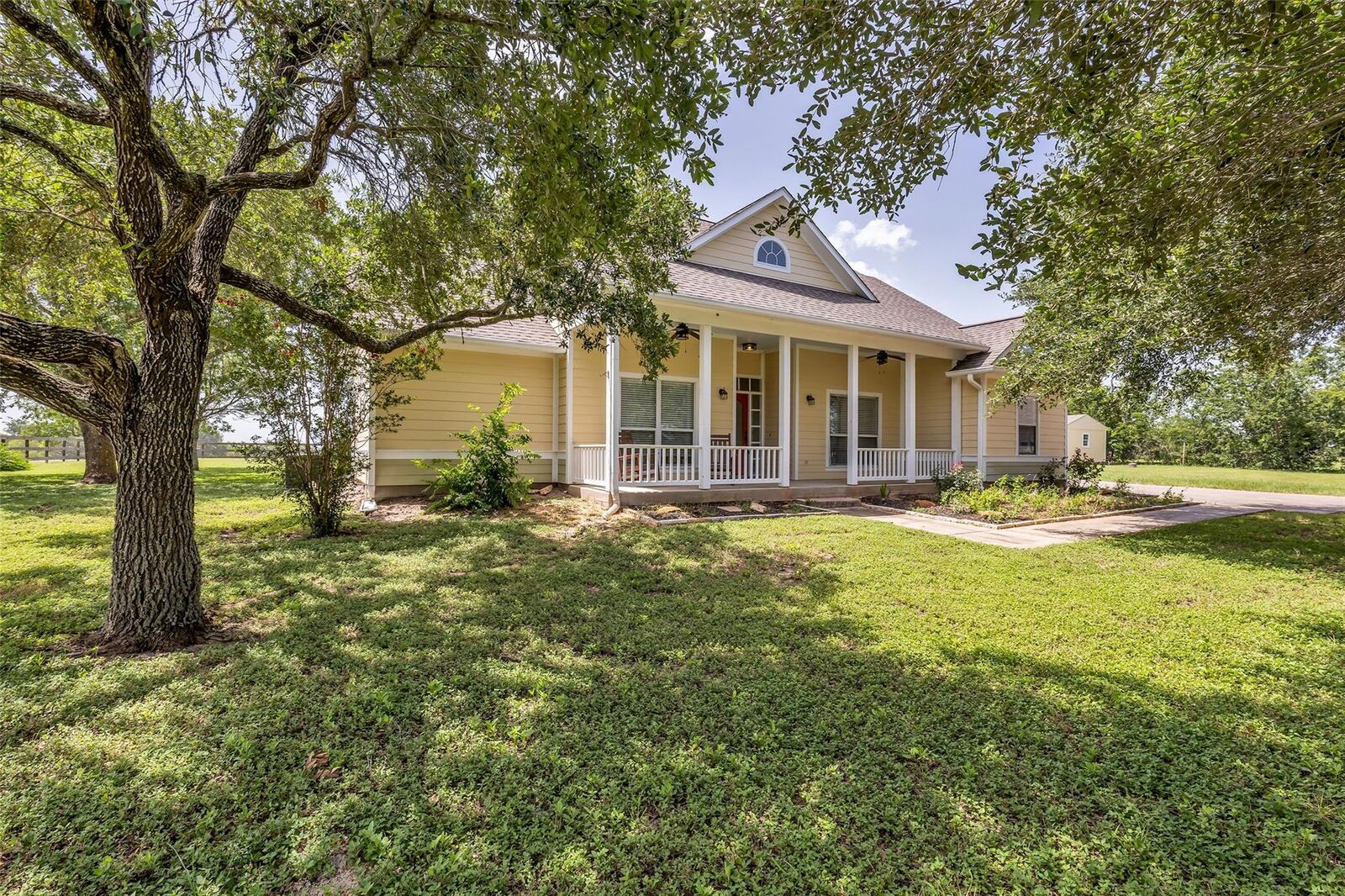 Property Photo:  1075 Harrisburg Road  TX 77833 