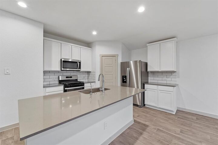 Property Photo: 7714 Murciana Drive TX 77583