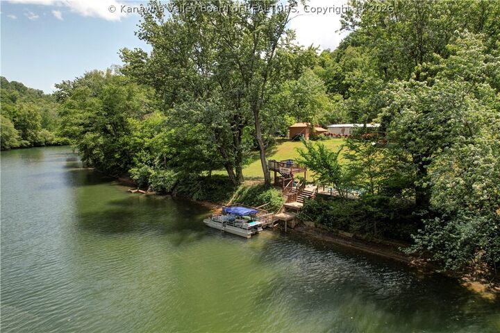 Property Photo:  2553 River Haven Road  WV 25045 