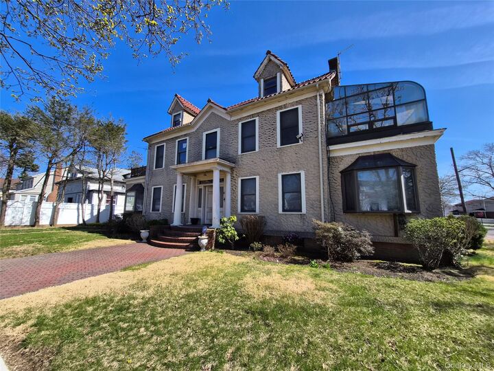 Property Photo:  19404 110th Road  NY 11412 