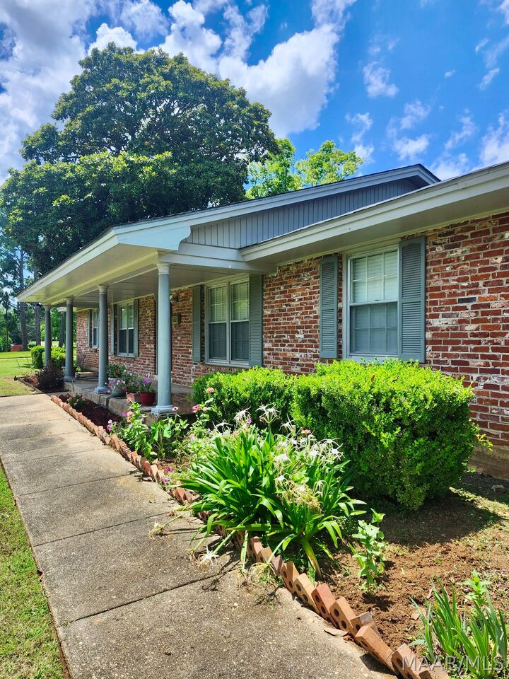 Property Photo: 2655 Argyle Road AL 36116