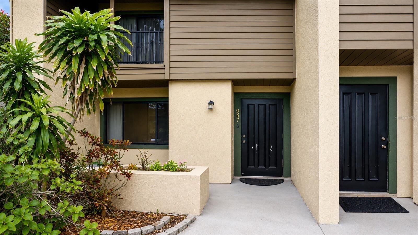 Property Photo:  947 Sunridge Way A3  FL 34234 
