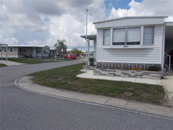 Property Photo: 5533 Holiday Park Boulevard FL 34287