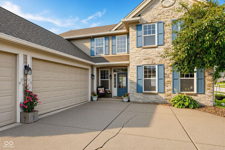 Property Photo: 914 Peacehaven Place IN 46074