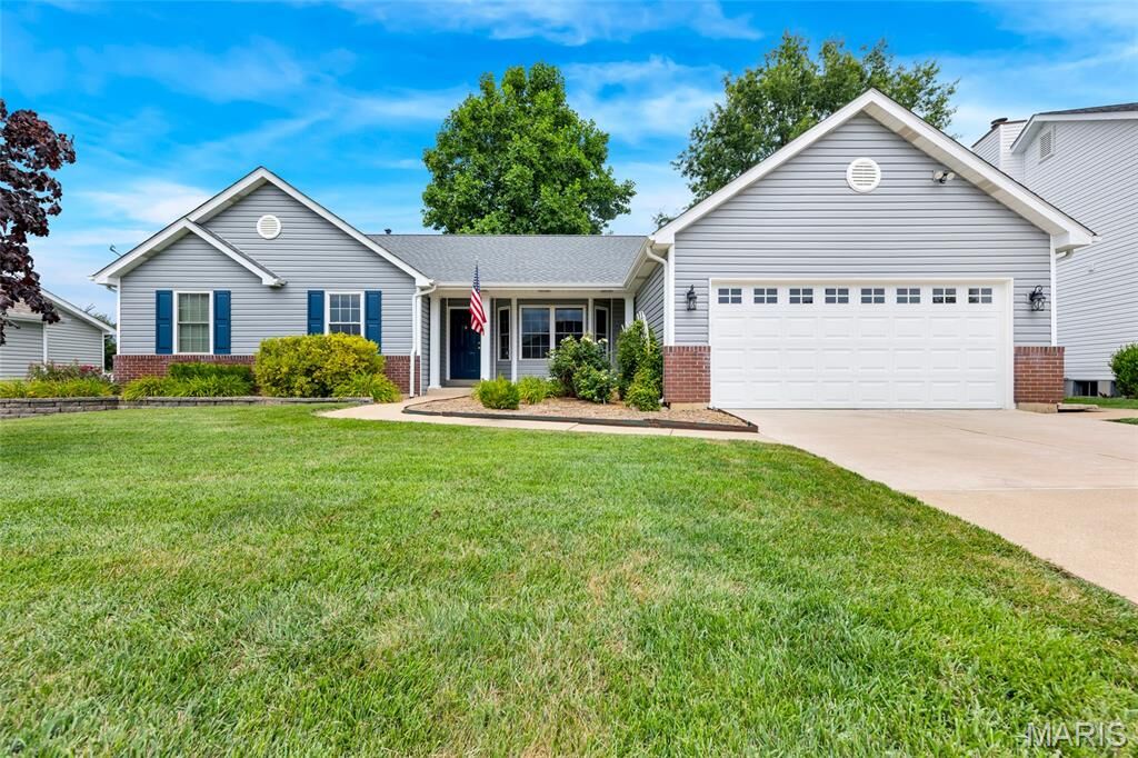 Property Photo:  4529 Briargate Drive  MO 63304 