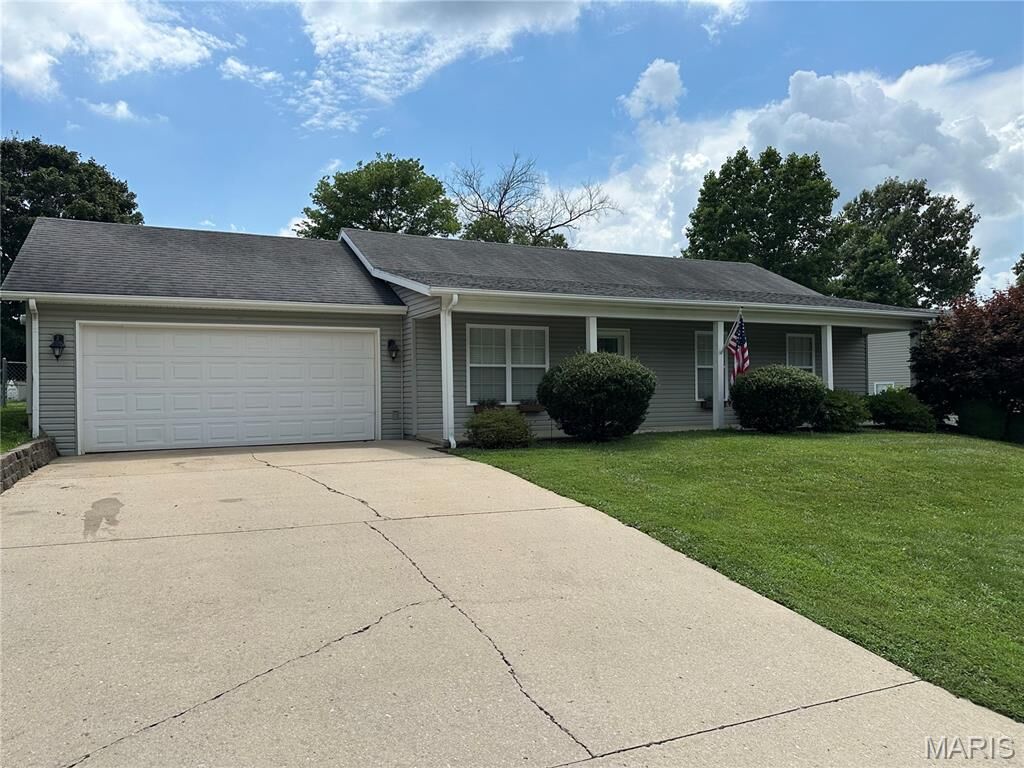 Property Photo: 233 Greenbrier Drive MO 63701
