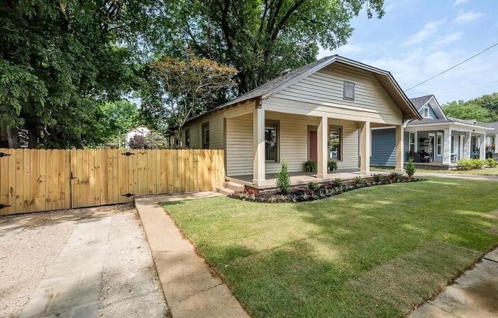 Property Photo:  1033 Bruce St  TN 38104 