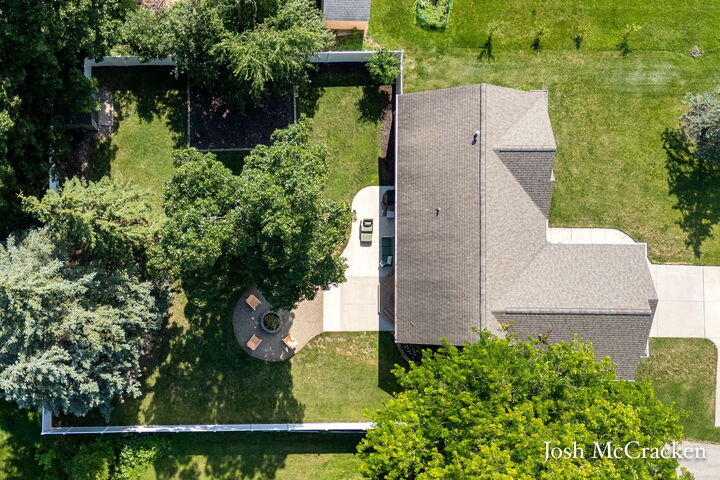 Property Photo:  5195 76th Street SE  MI 49316 