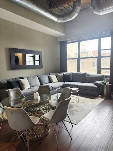 Property Photo:  2303 S Michigan Avenue 313  IL 60616 