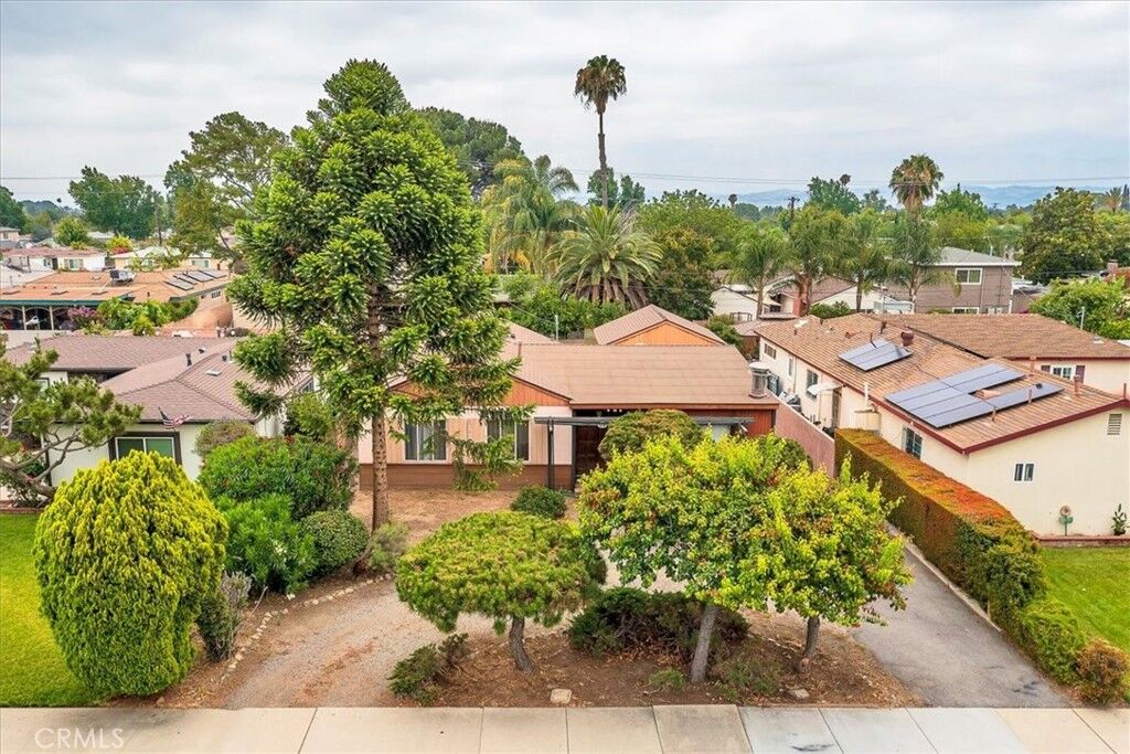 Property Photo:  949 W Rosewood Court  CA 91762 
