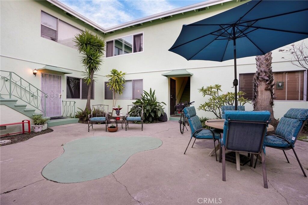 Property Photo:  930 E 1st  CA 90802 