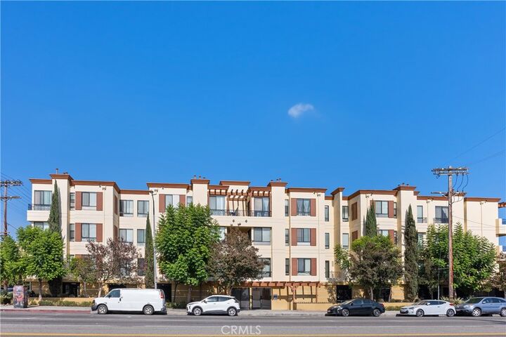 Property Photo:  6938 Laurel Canyon 108  CA 91605 