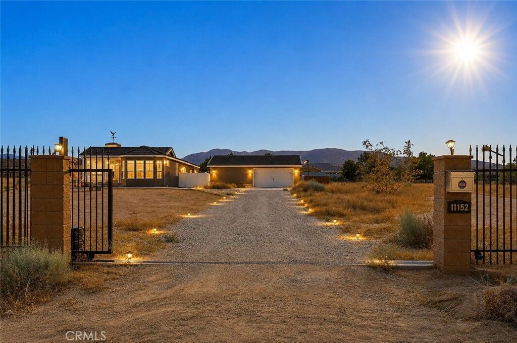 Property Photo:  11152 E Avenue V12  CA 93543 