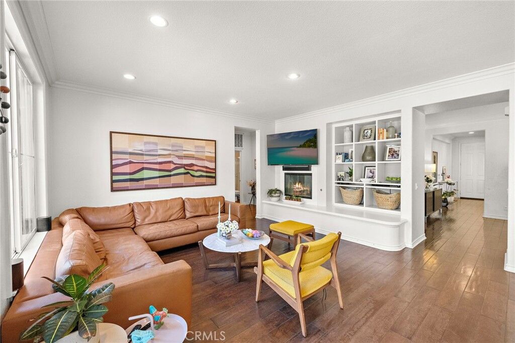 Property Photo:  17 Regents Park  CA 92694 