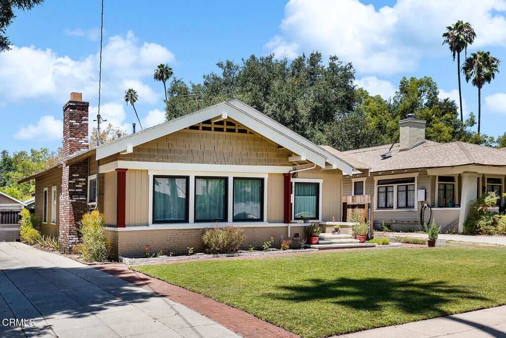 Property Photo: 851 N Michigan Avenue CA 91104