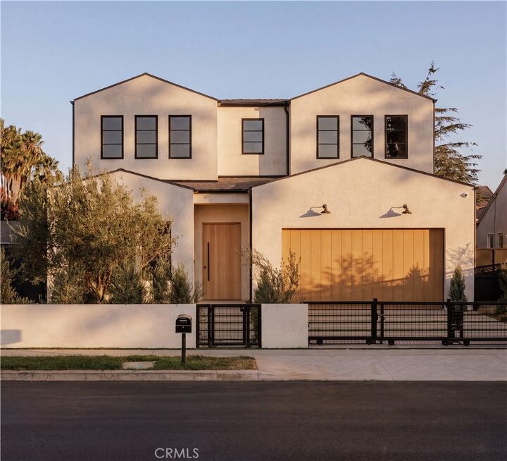 Property Photo: 4926 Nagle Avenue CA 91423