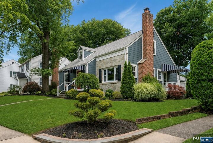 Property Photo:  7 Hawthorne Avenue  NJ 07028 