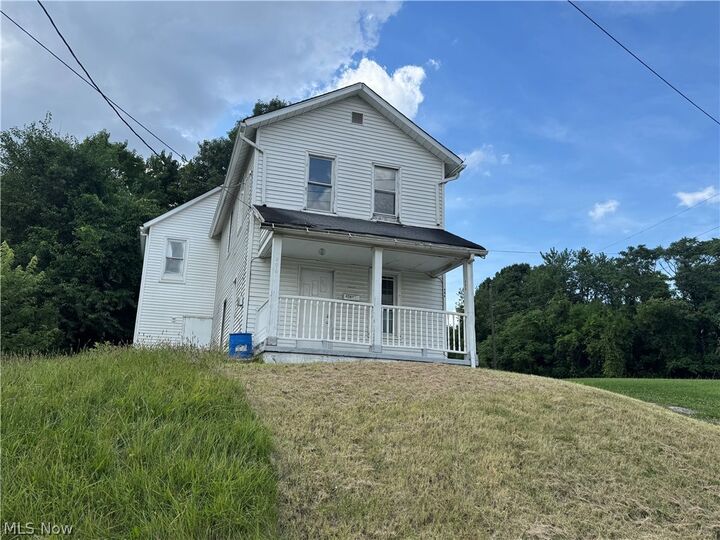 Property Photo:  406 S Jackson Street  OH 44506 