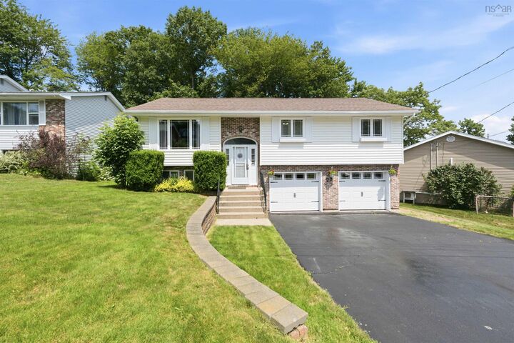 73 Wynn Castle Drive — photo 1