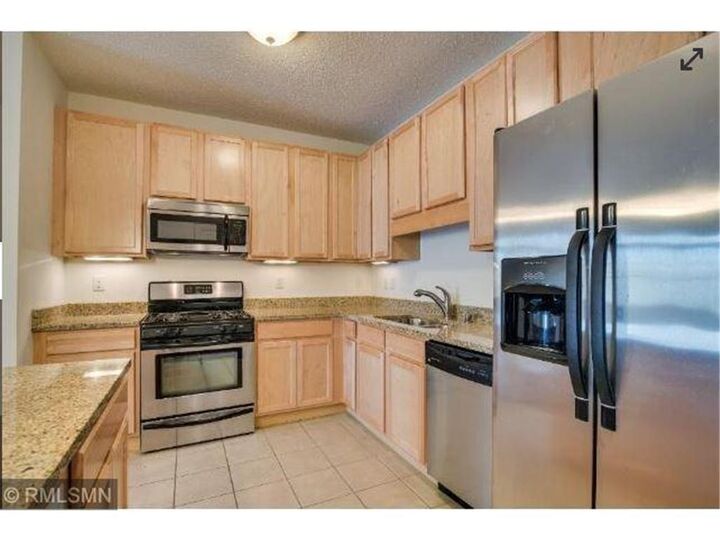 Property Photo:  619 8th Street SE 309  MN 55414 