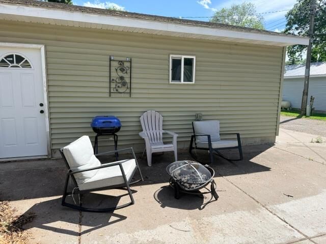 Property Photo:  806 1st Avenue NE  MN 56345 