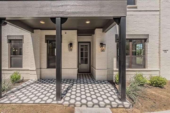 Property Photo: 305 Sunset Lane 104 TX 76114