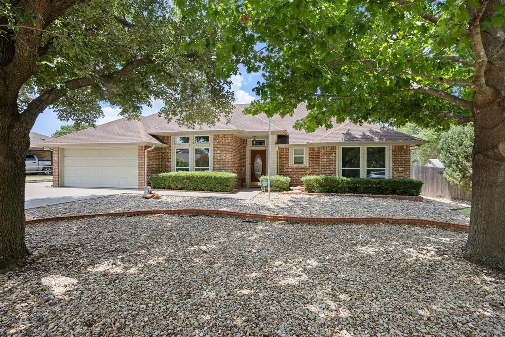 Property Photo:  6316 Carrizo Drive  TX 76049 