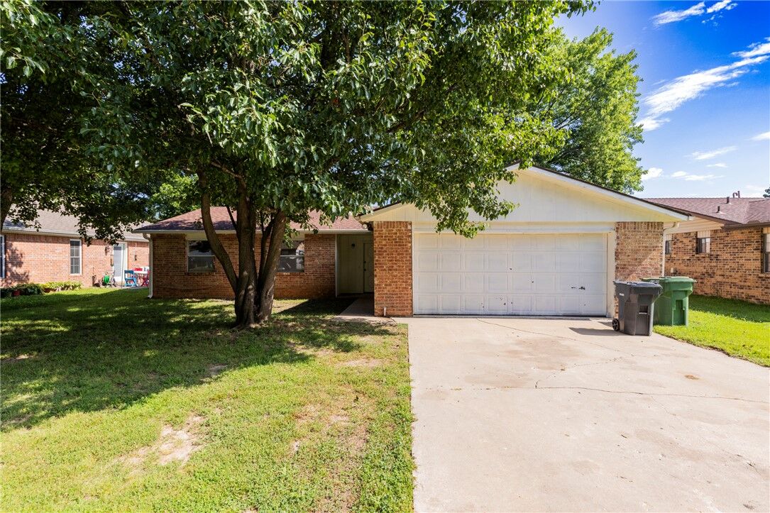 Property Photo:  1309 Forest Drive  AR 72756 