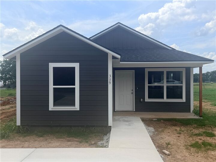 Property Photo:  319 Charley Street  AR 72761 
