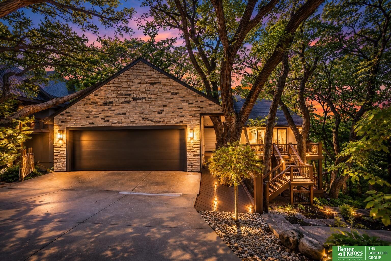 Property Photo: 21925 Quail Ridge Circle NE 68022