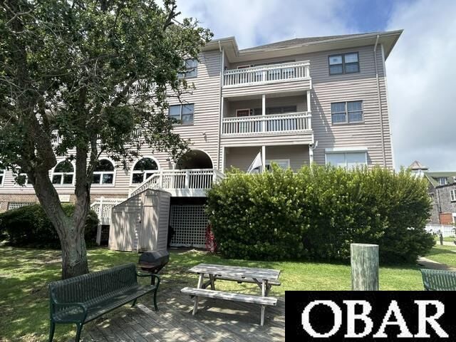 Property Photo:  207 Queen Elizabeth Avenue  NC 27954 